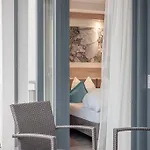 The Deluxe By Regina شقة فندقية سولدن