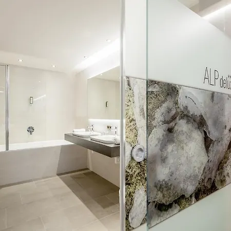 Aparthotel The Deluxe By Regina 4*