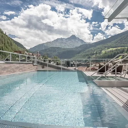 The Deluxe By Regina Appart hôtel 4*